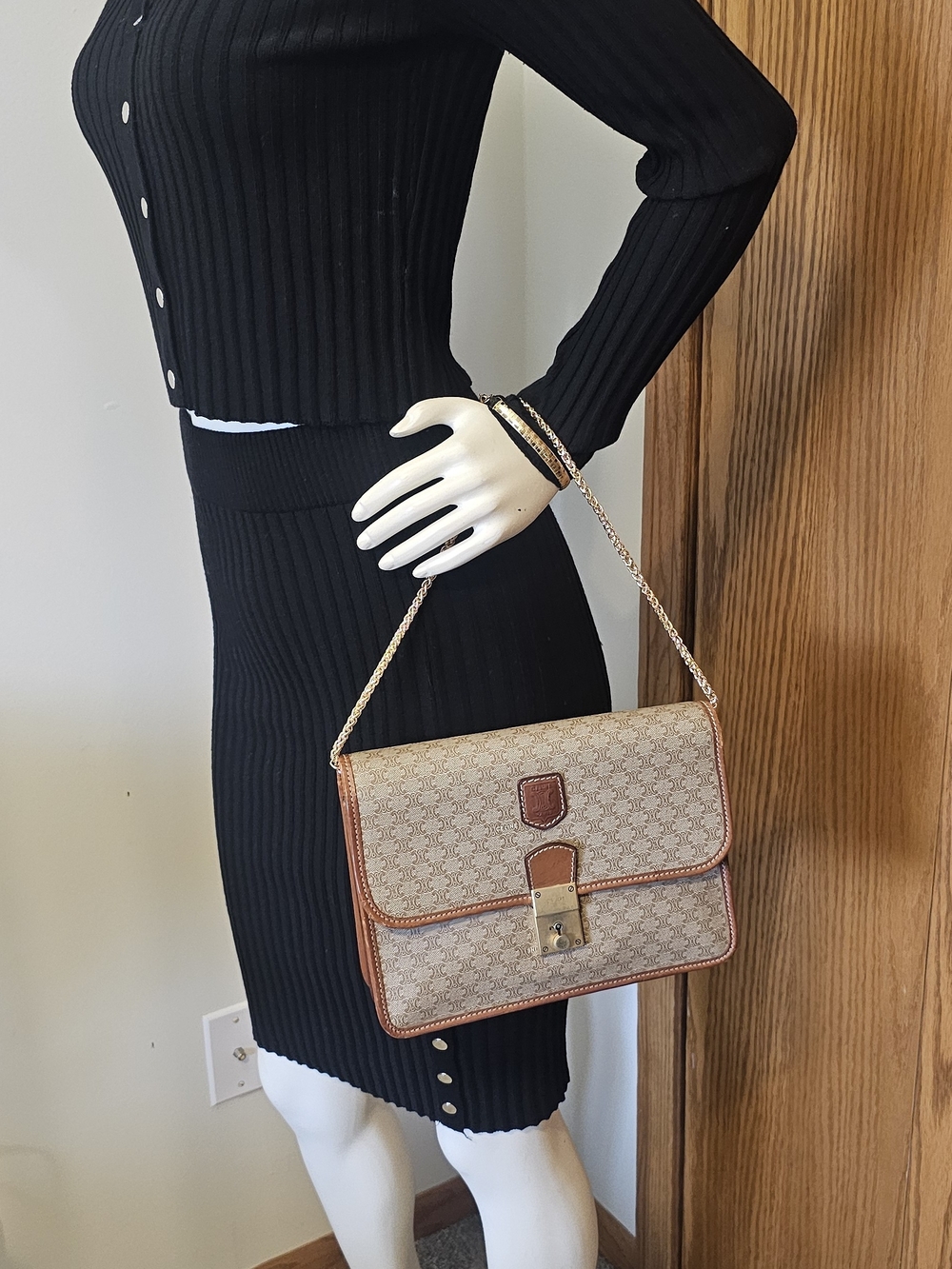 Celine Macadam Triomphe Clutch Bag With Dustbag Insert And Chain - Picture 8 of 16